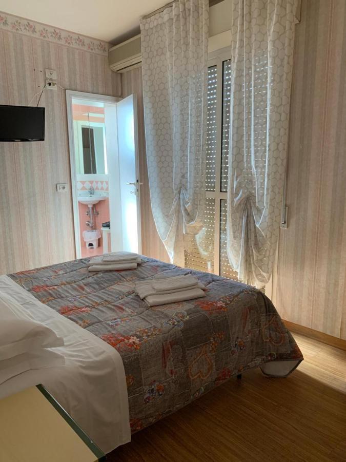 Hotel Villa Edda Riccione Esterno foto