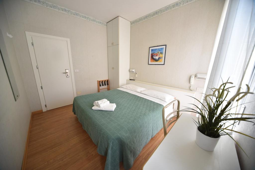 Hotel Villa Edda Riccione Esterno foto