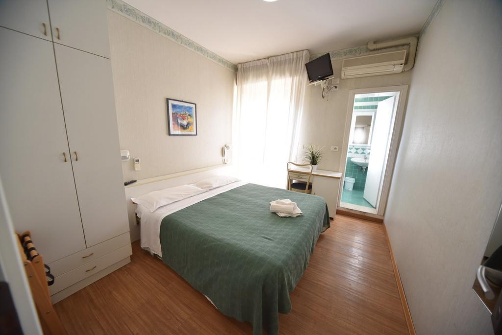 Hotel Villa Edda Riccione Esterno foto