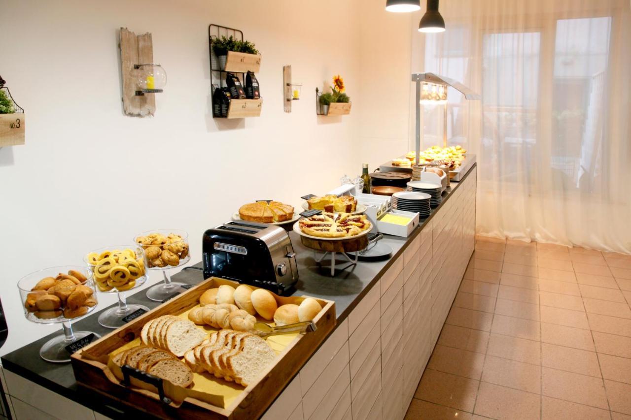 Hotel Villa Edda Riccione Esterno foto