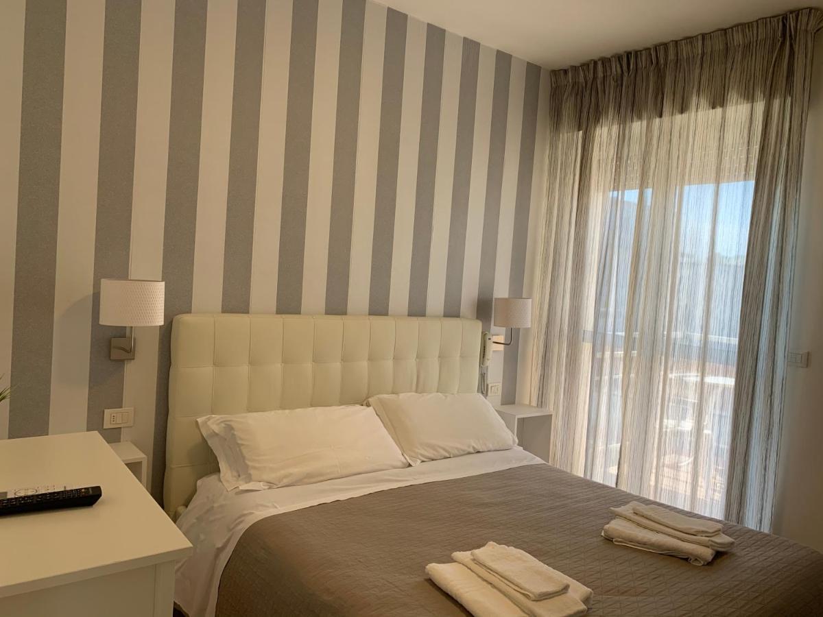 Hotel Villa Edda Riccione Esterno foto